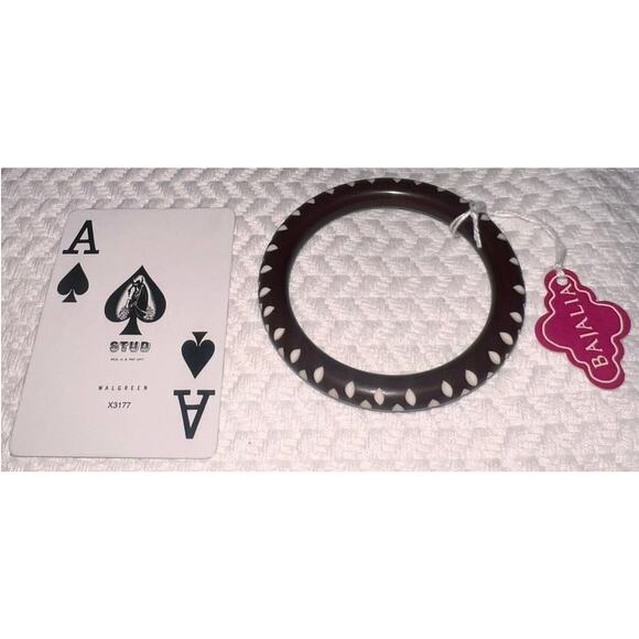 Iris Apfel & Bajalia Narrow Saddle Bangle by Splendette Retro Boho Jewelry - Picture 4 of 6